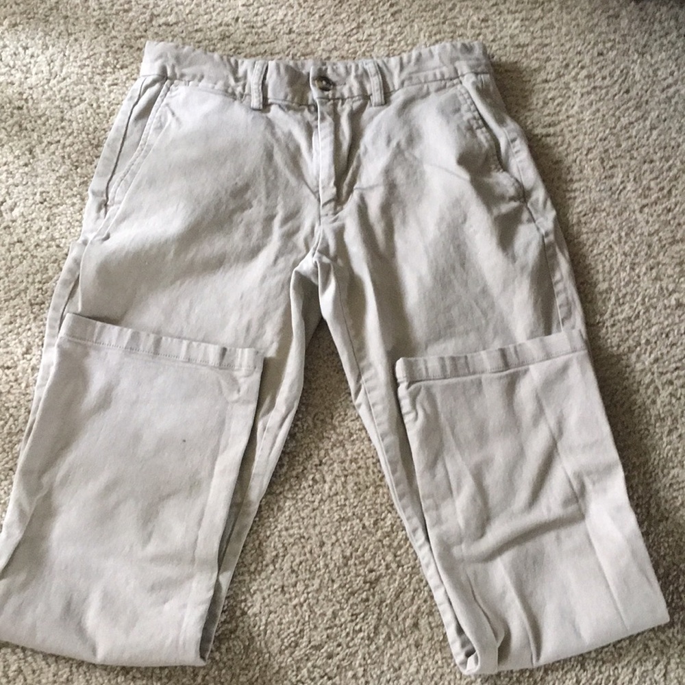 khaki pants